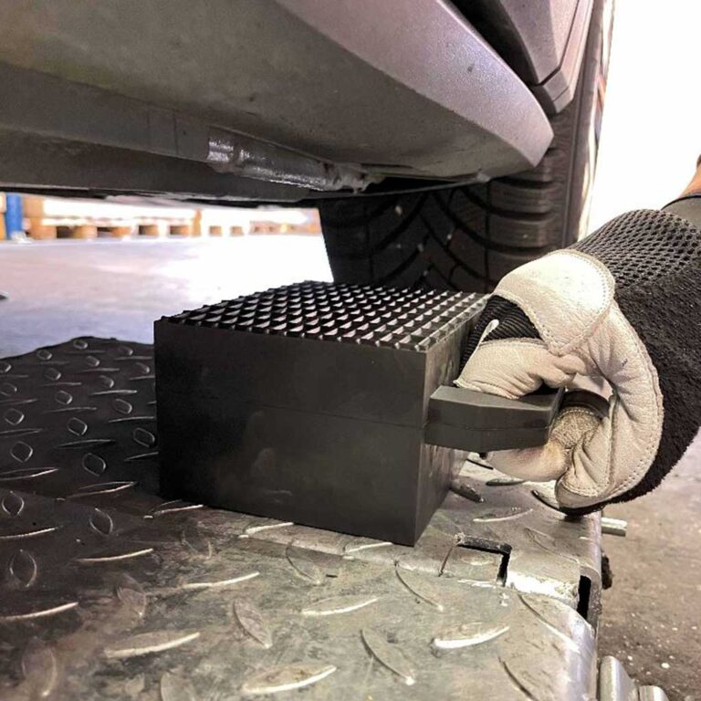 Gummiblock med säkerhetshandtag för saxlyftar